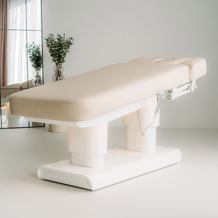 Leżanka Melia Beige w hotelowej strefie SPA i body clinic