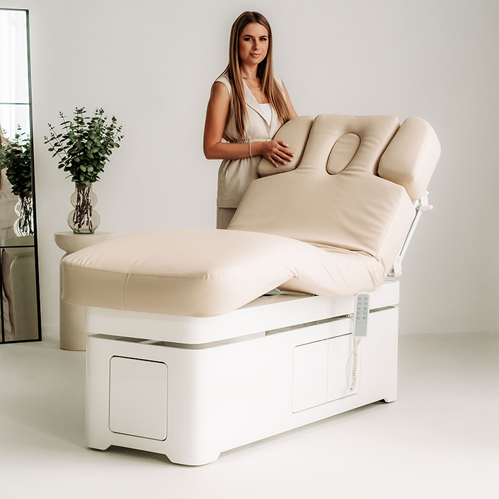 Leżanka Vellia Beige w gabinecie masażu