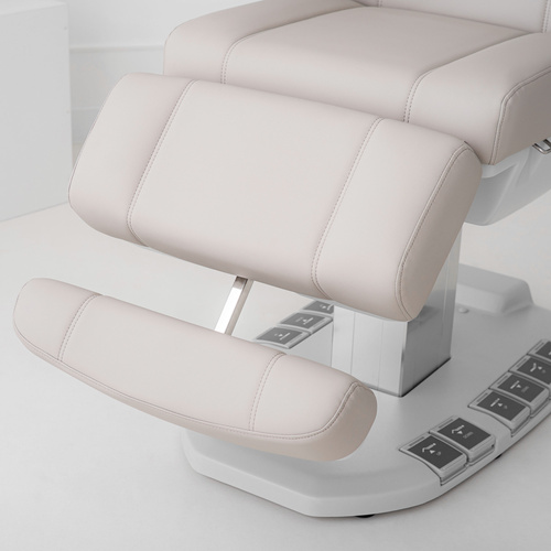 Evia One Latte – fotel podologiczny elektryczny na stabilnej kolumnie, regulacja 4D | 3 lata gwarancji
